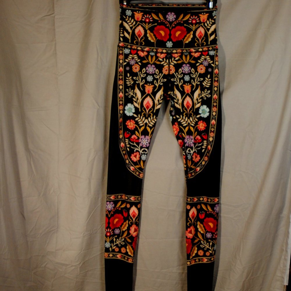 Yoga Democracy Rustica Leggings Size XS